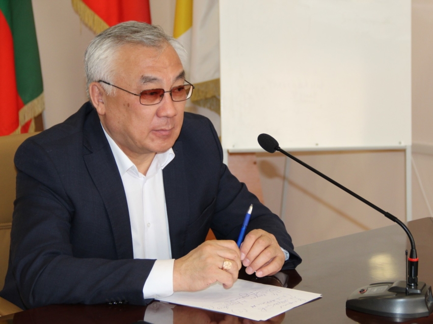 ​Баир Жамсуев поддержал инициативу по присвоению Чите звания «Города трудовой доблести»